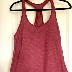 Lululemon maroon size 6 tank